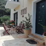 Hara Case de vacanță