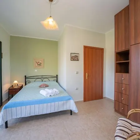 Hara * Ajía Effimía