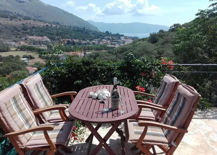 Hébergement de vacances Hara *